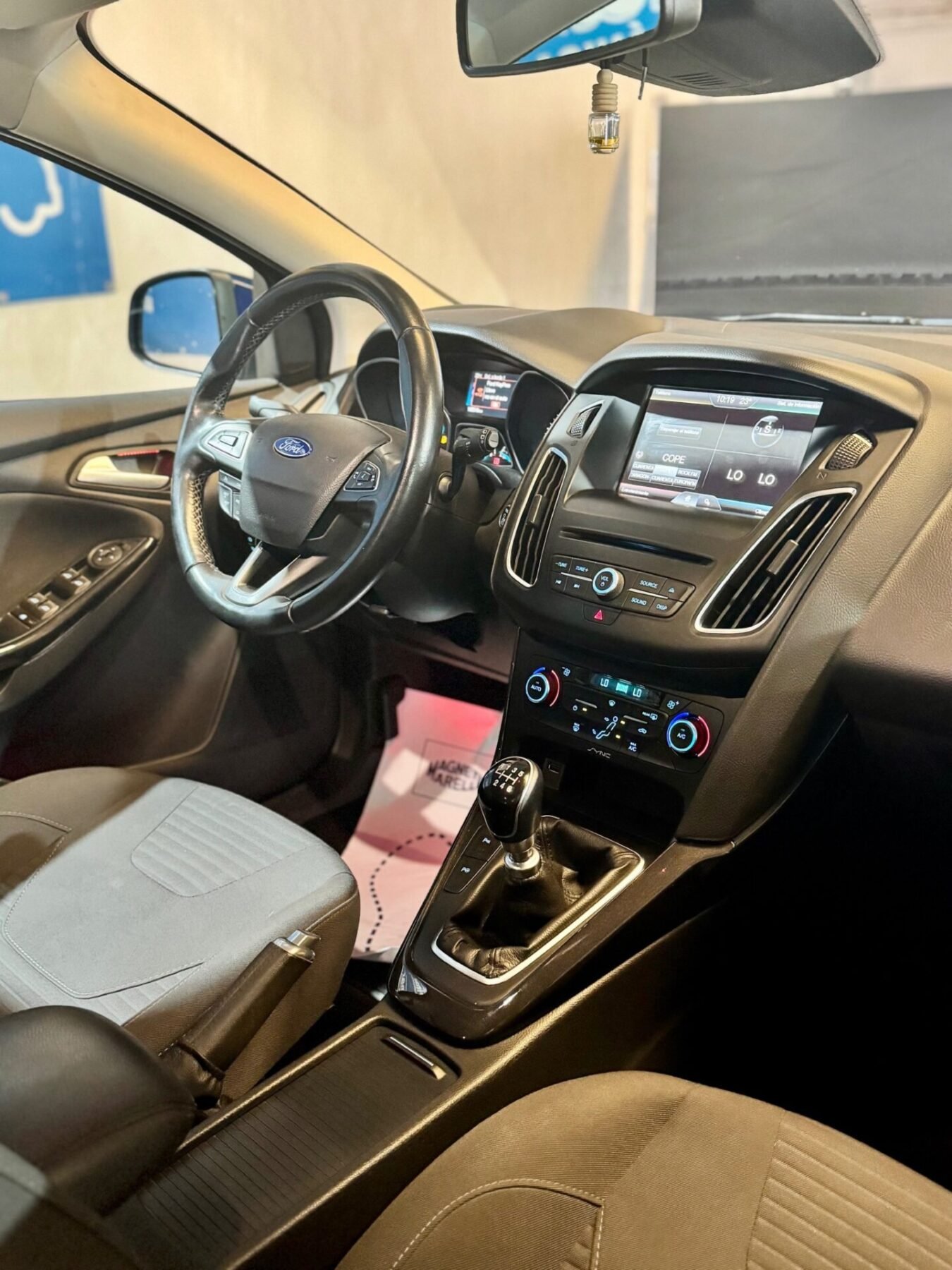 FORD Focus 1.6 TITANIUM