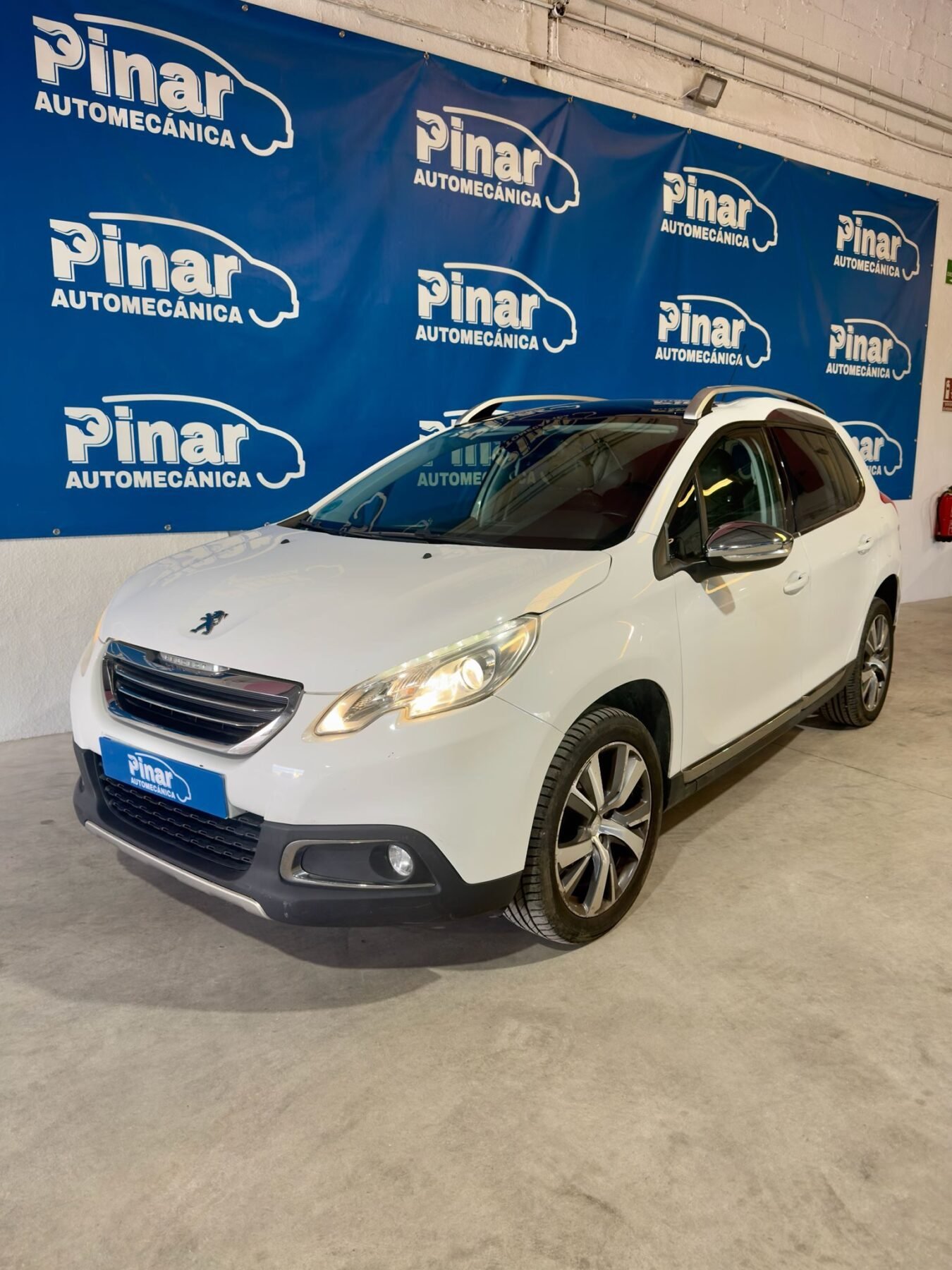 PEUGEOT 2008 1.6 Blue-HDi Allure