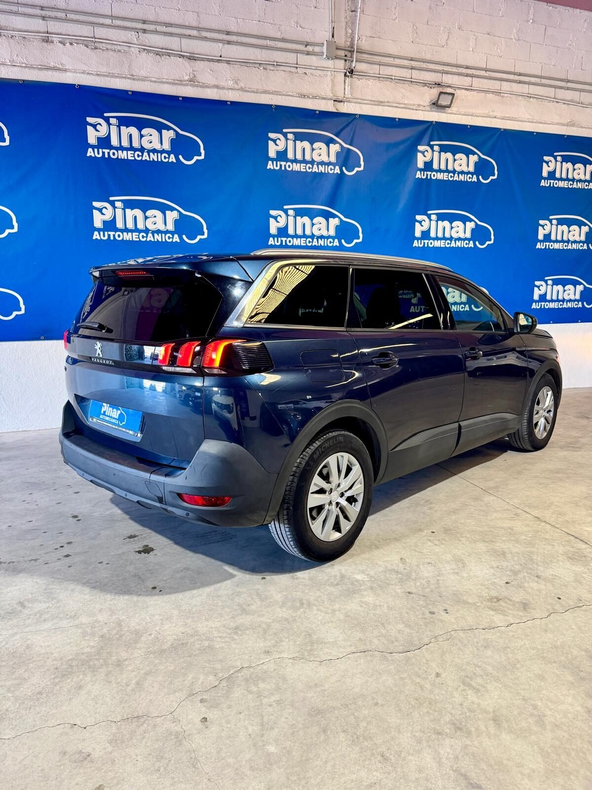 PEUGEOT 5008 1.6 Blue-HDi Active