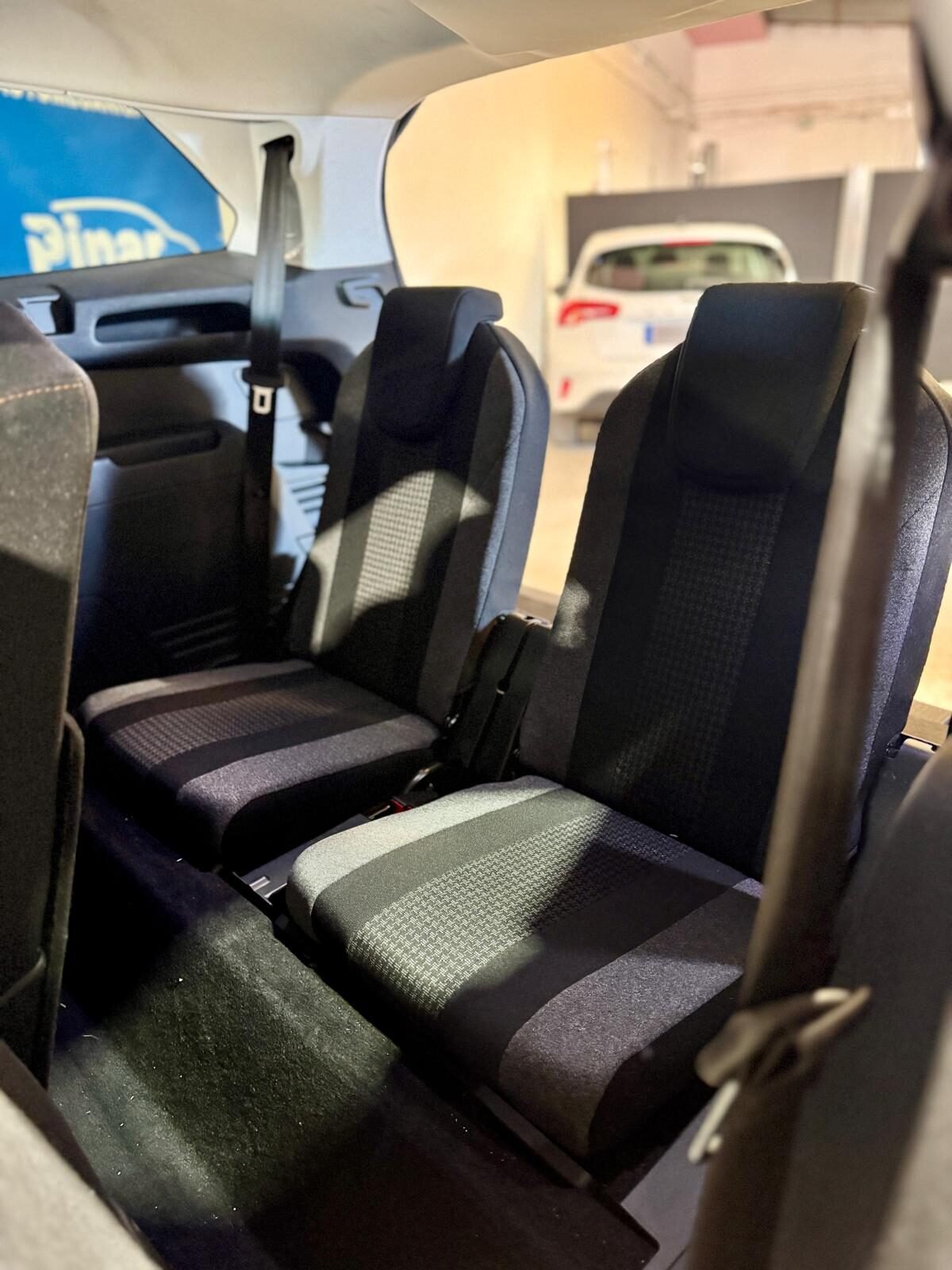 PEUGEOT 5008 1.6 Blue-HDi Active