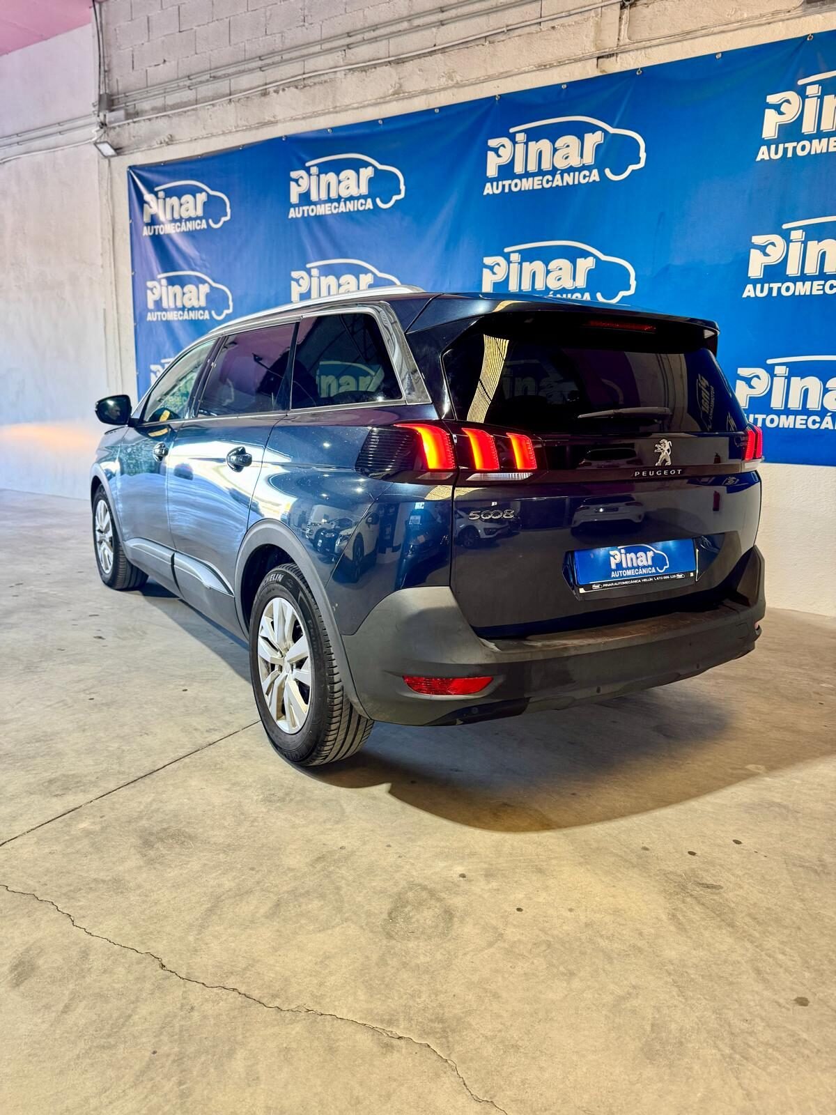 PEUGEOT 5008 1.6 Blue-HDi Active