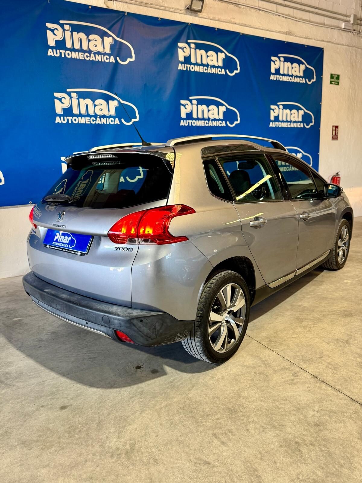 PEUGEOT 2008 1.6 Blue-HDi Allure