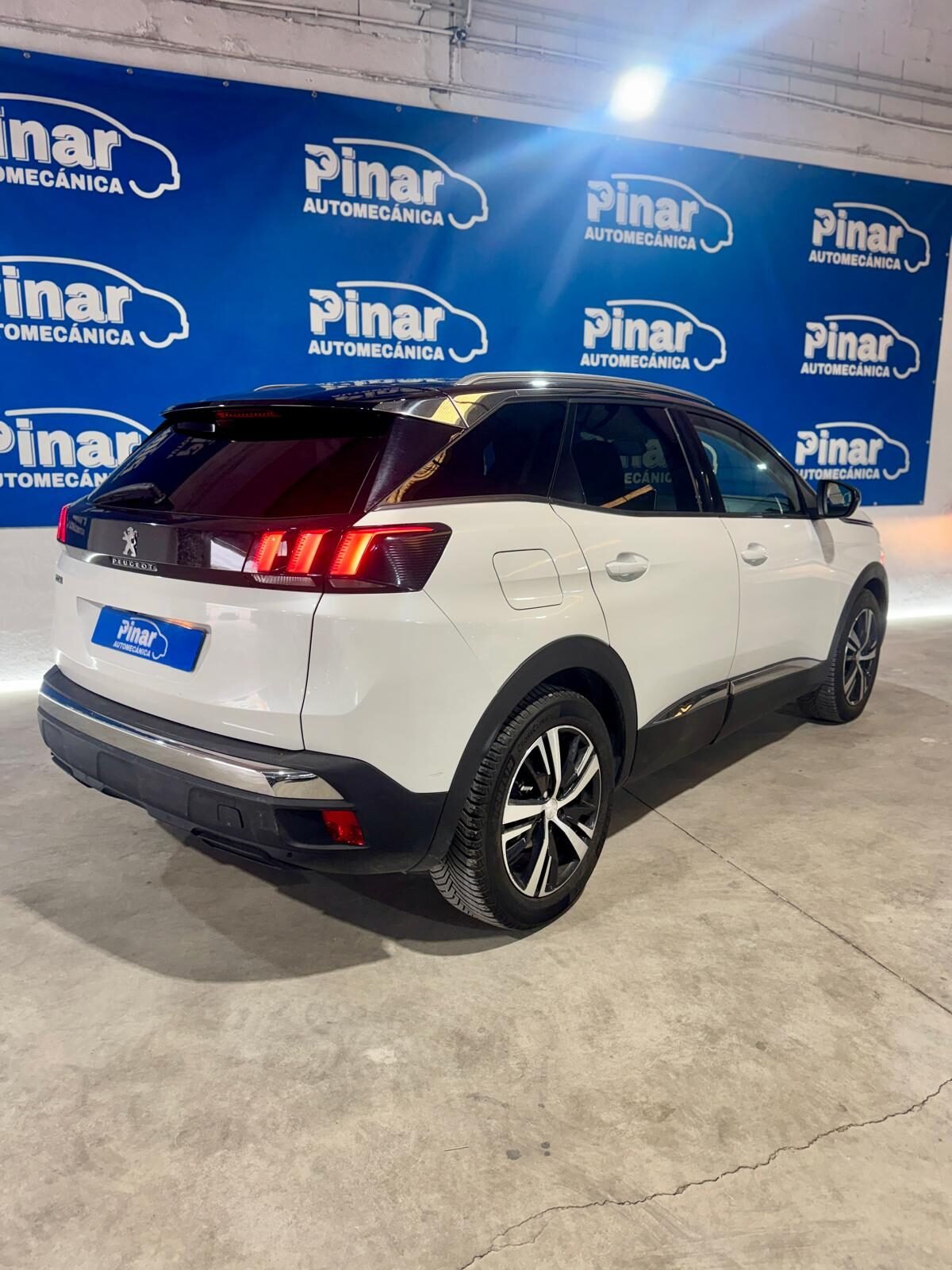 PEUGEOT 3008 1.6 Blue-HDi Allure