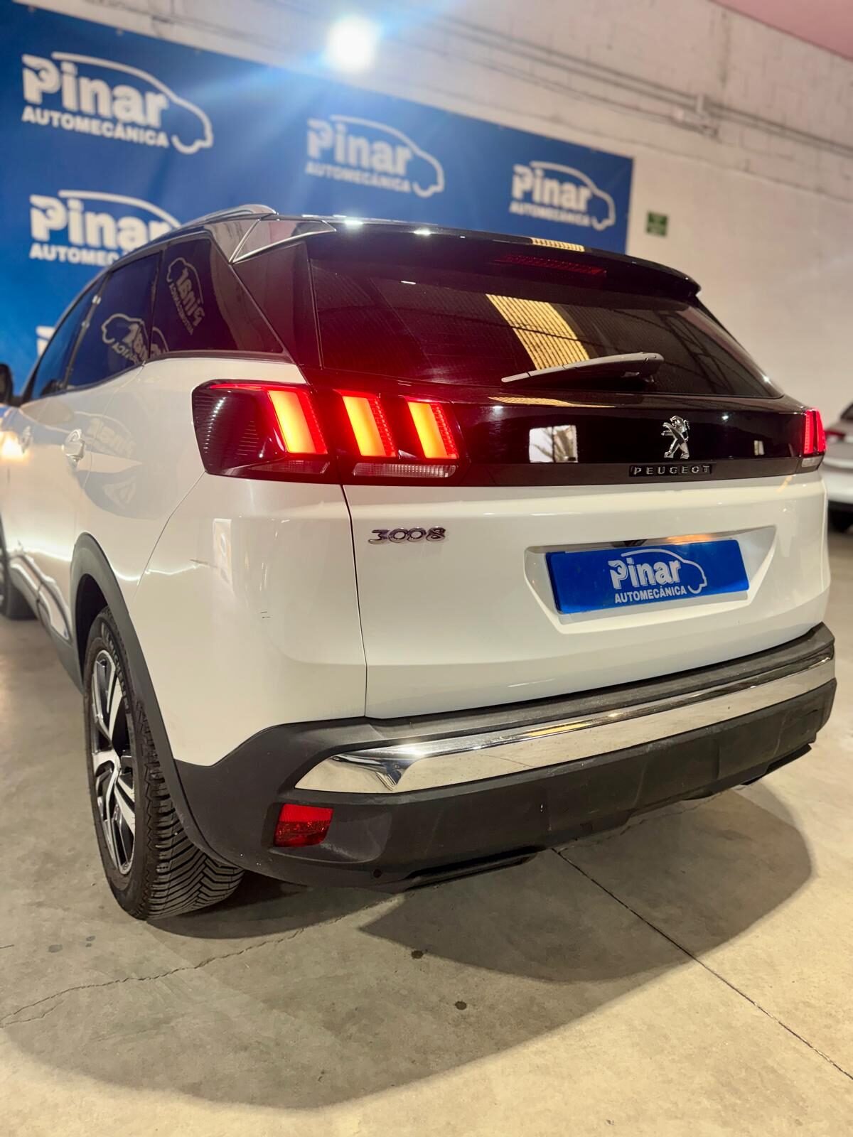 PEUGEOT 3008 1.6 Blue-HDi Allure