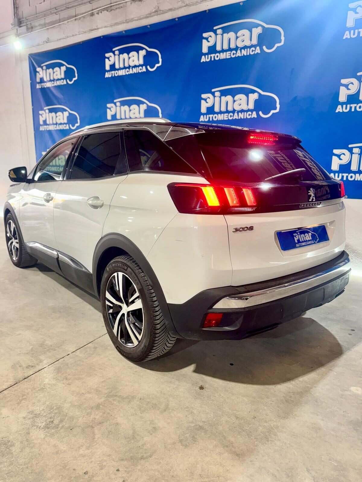 PEUGEOT 3008 1.6 Blue-HDi Allure