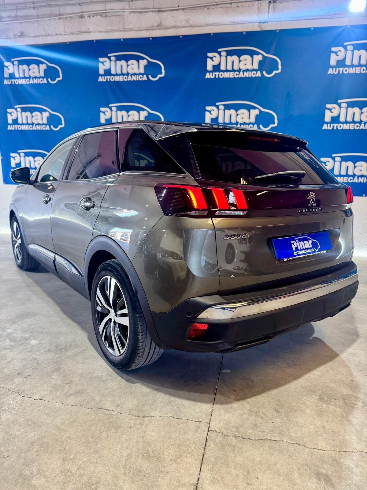 PEUGEOT 3008 1.6 Blue-HDi Allure