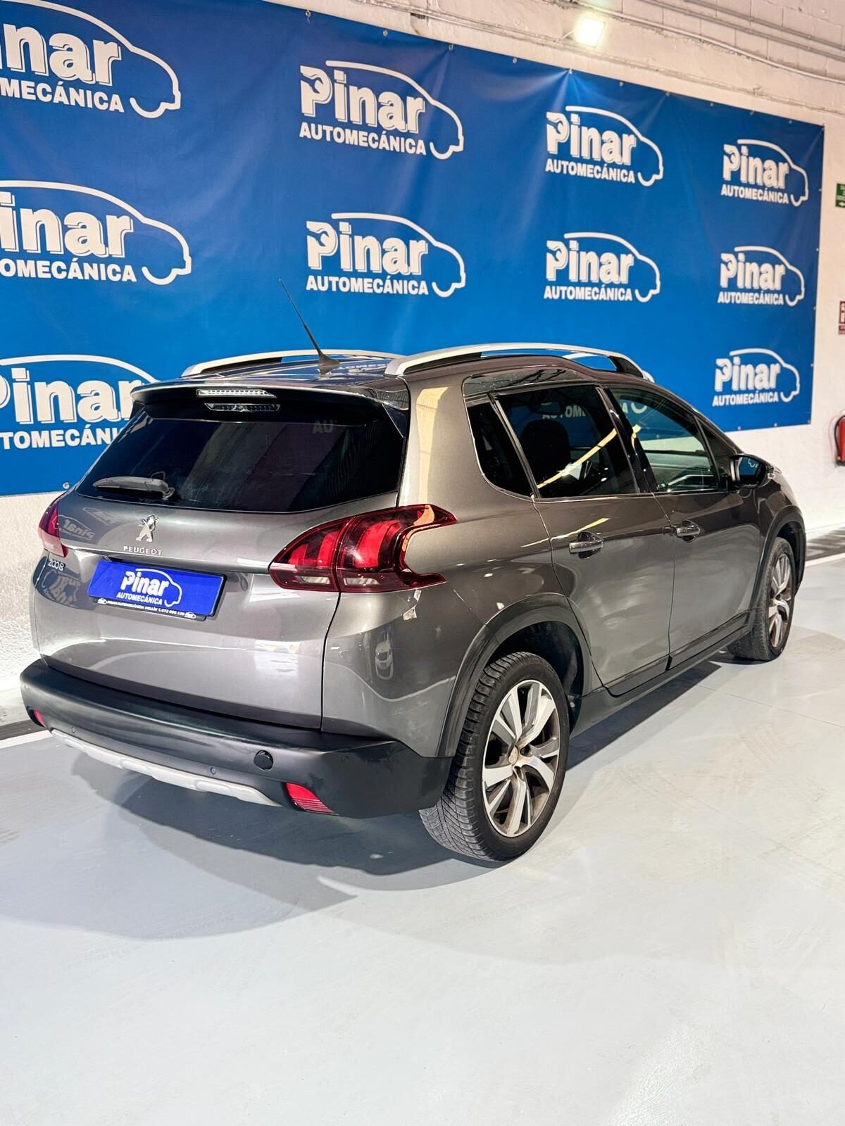 PEUGEOT 2008 Peugeot 2008 1.6 Blue-HDi Allure