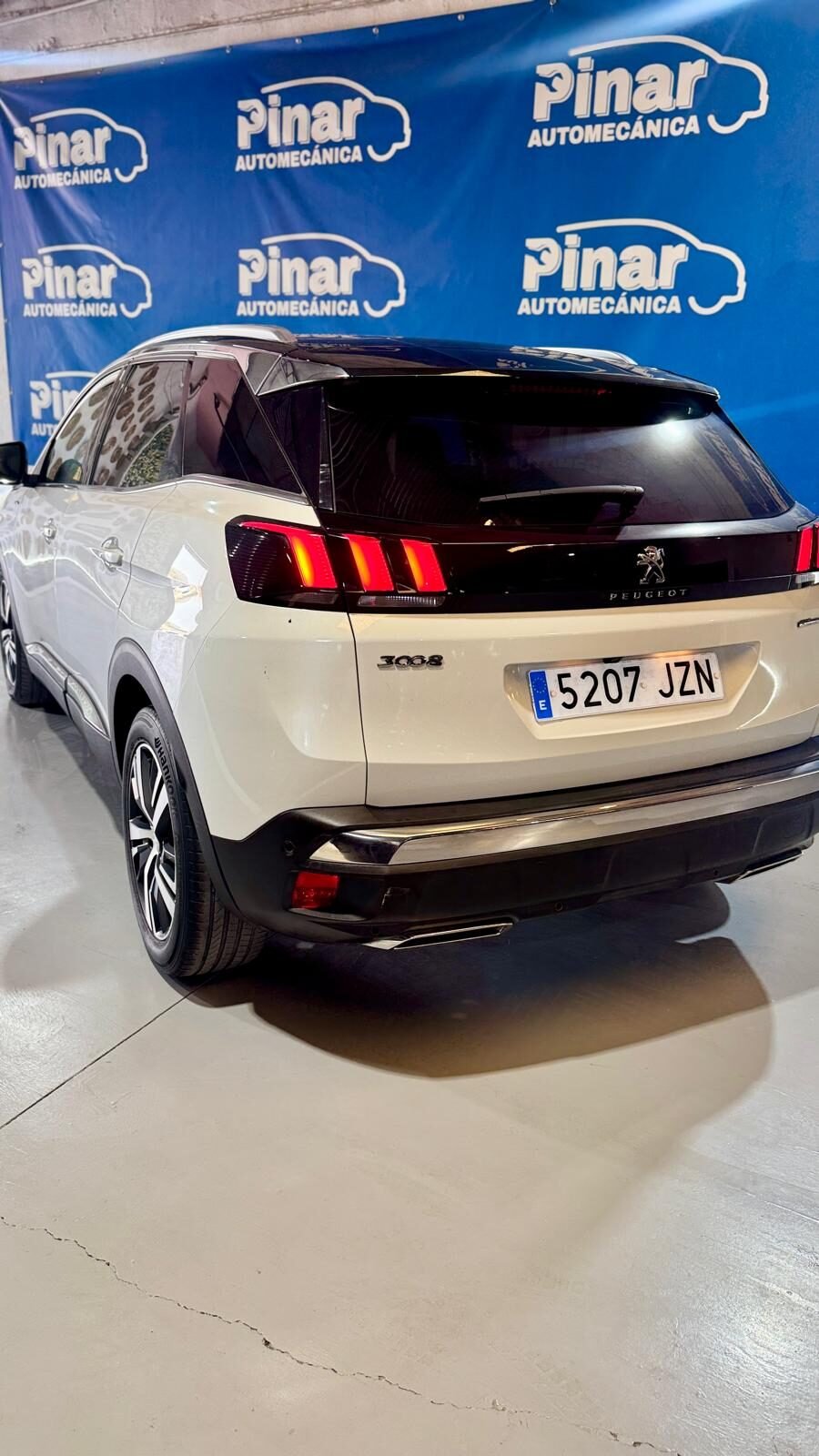PEUGEOT 3008 1.6 Blue-HDi GT Line