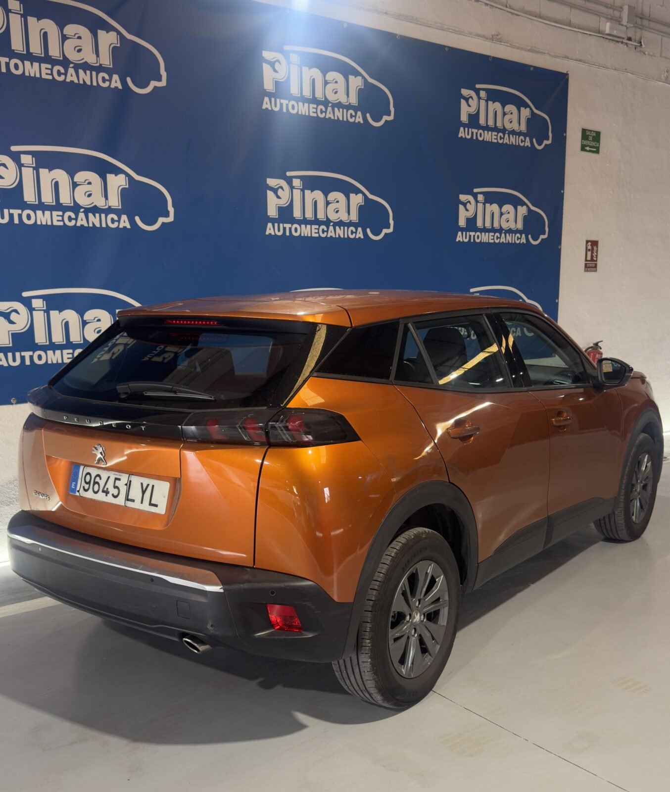 PEUGEOT 2008 1.5 Blue-HDi Active Pack