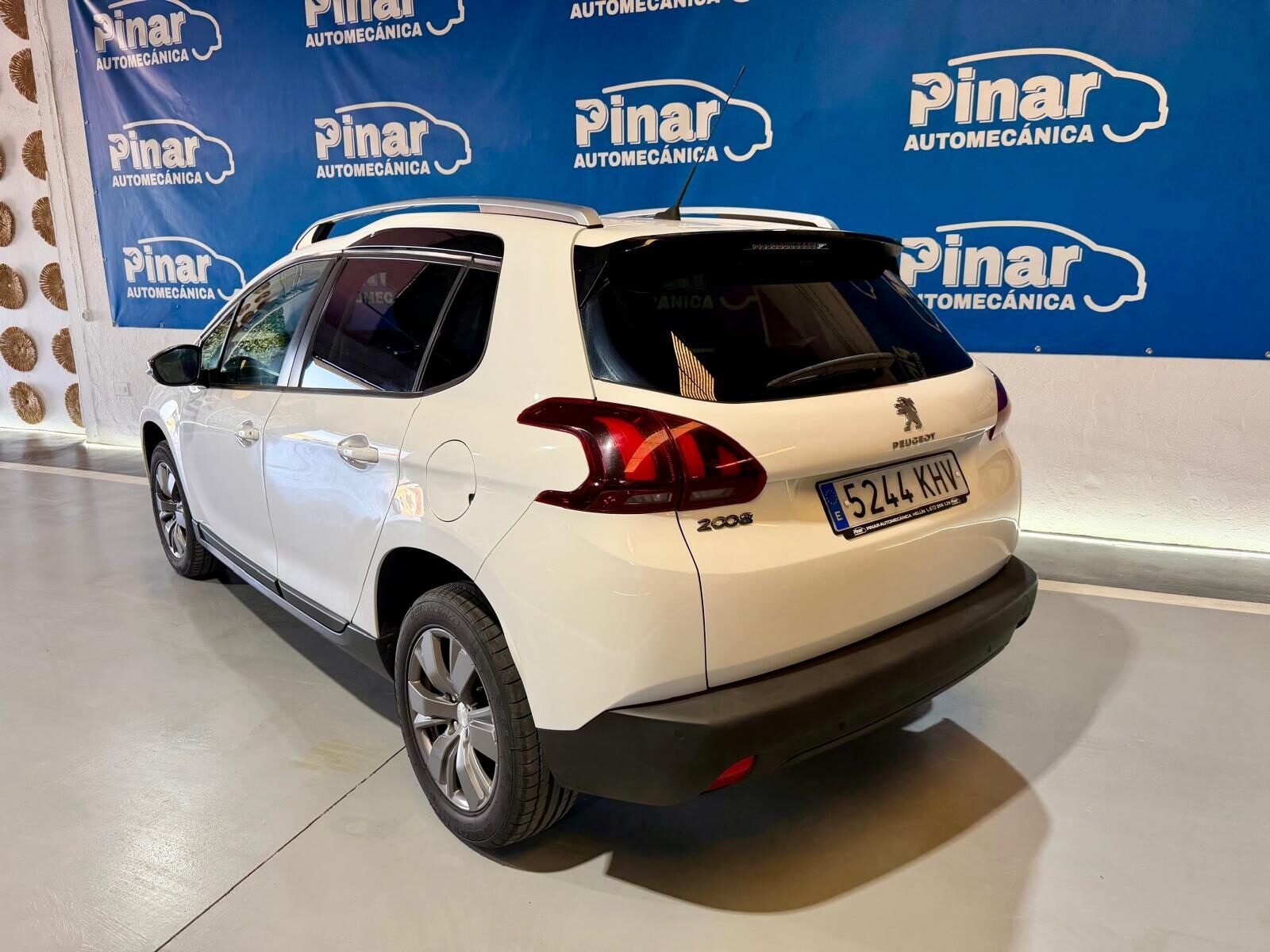 PEUGEOT 2008 1.6 Blue-HDi Style