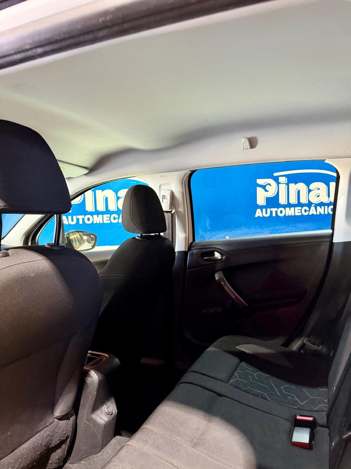 PEUGEOT 2008 1.6 Blue-HDi Style