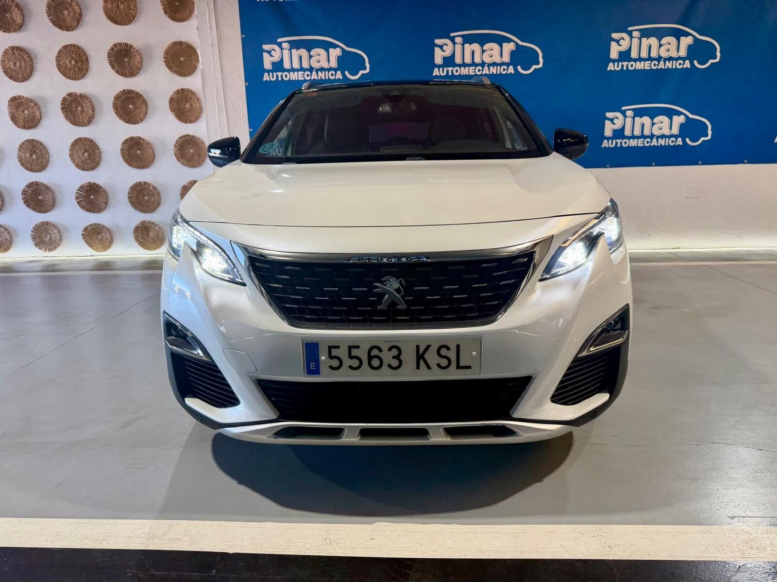 PEUGEOT 3008 Blue-HDi GT Line